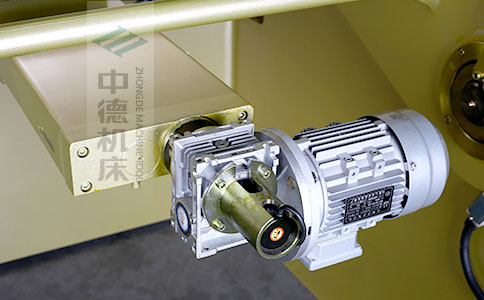ZDS-832后檔料減速電機，質(zhì)量好，模擬運算定位速度快.jpg